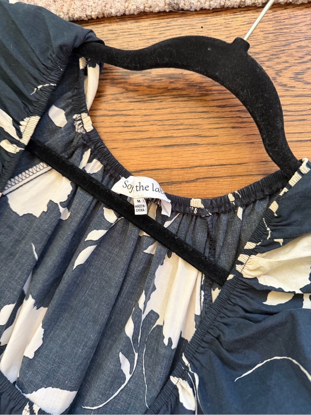 Black and White Floral Puff-Sleeve Maxi Dress medium - Picture 5 of 5
